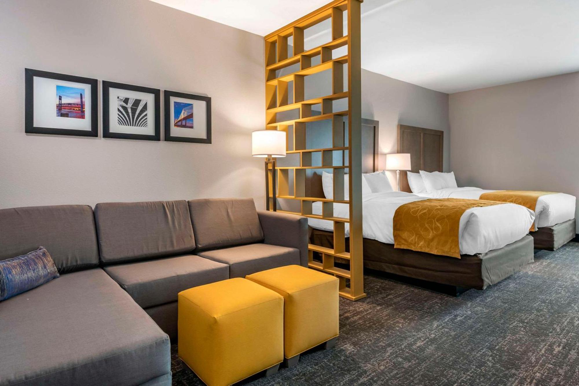 Comfort Inn & Suites Jacksonville - Orange Park Near Naval Air Station エクステリア 写真